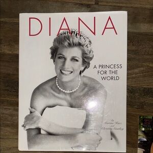 Barnes & Noble Diana: A Princess for the World Book - Red and White